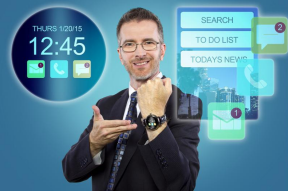 Man wearing smart watch